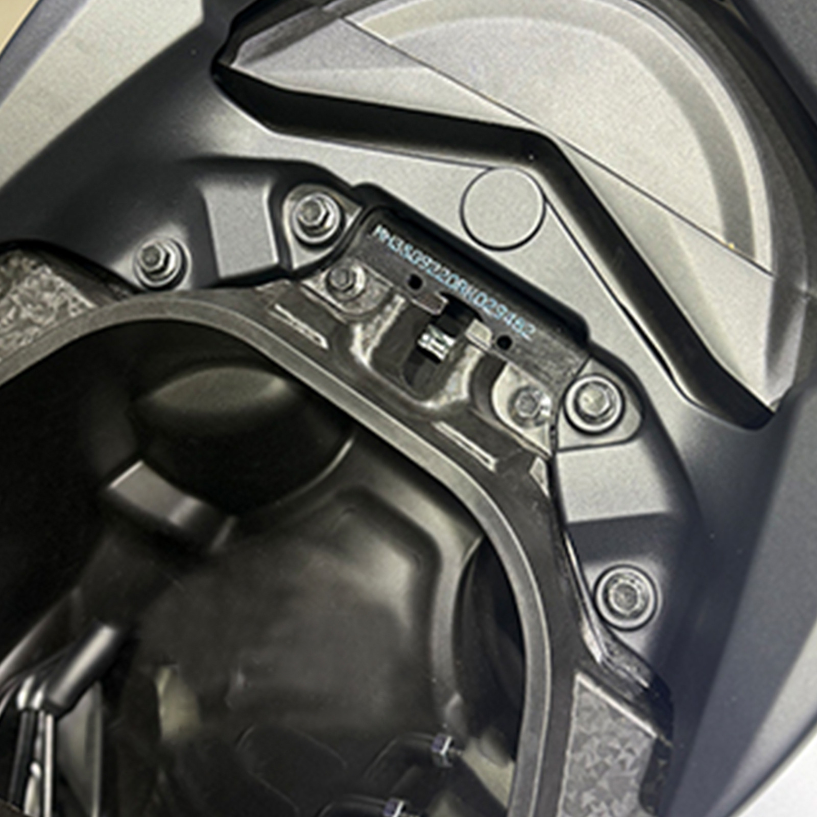 Suitable for 2025 Nmax Rear Rack, Thickened Aluminum Alloy Rear Wing, Trunk Rack, Integrated Rear Carrier