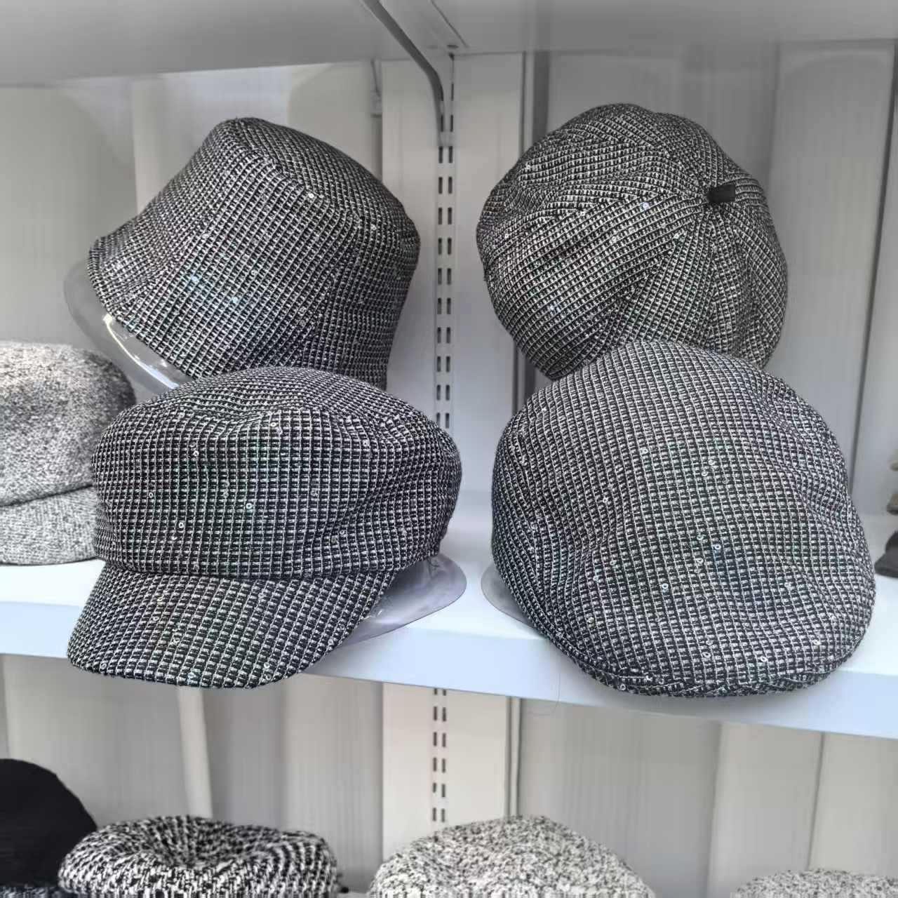 25新款秋冬复古亮片平顶帽女时尚百搭显脸小前进帽拍照出片贝雷帽