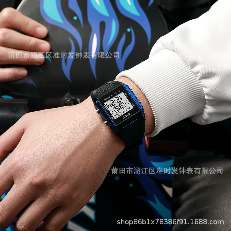 大屏夜光户外防水多功能电子表学生青少年男女网红同款商务休闲