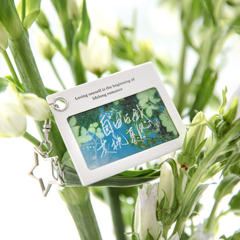 Mr. Paper, colgante de rejilla, todo en una serie de poemas, bendición de graduación creativa, regalo, decoración de llaveros inspiradores