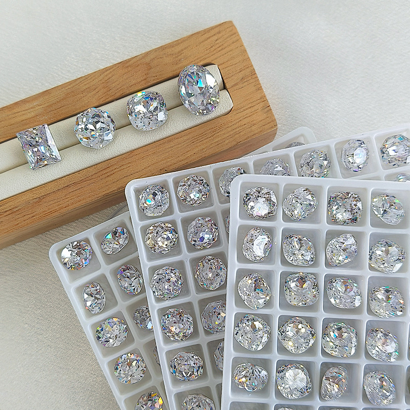 Dongzhou Star Zircon Flashing White Nail Art Rhinestones Irregular Pointed Bottom Rhinestones Icy Candy Square Fire Color Christmas Nail Decorations