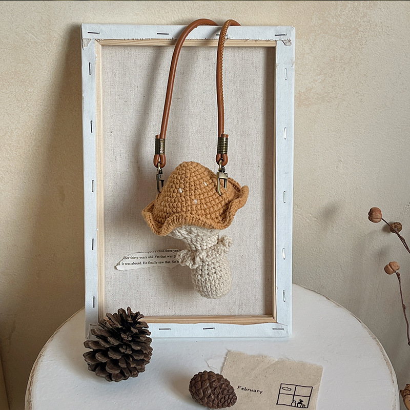 Bolsas de decoración para niños no pueden abrir dibujos animados lindos hongos bebés mochilas de hombro productos acabados ganchos de lana bolsa colgante