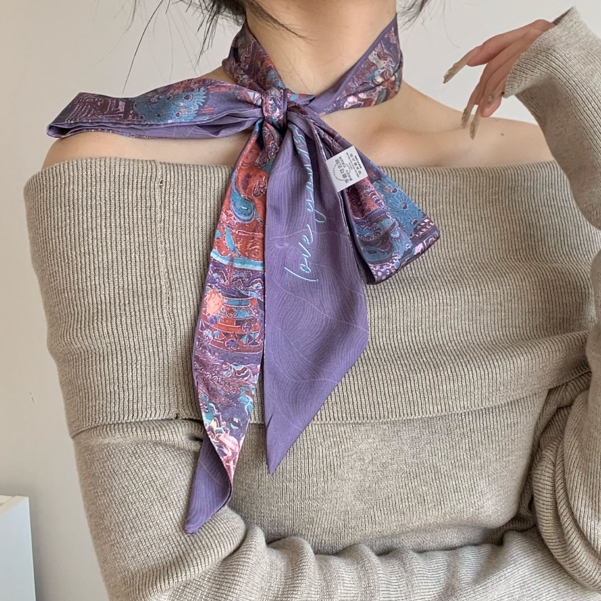 Bandera de bufandas de seda larga para mujeres primavera y verano con camisa de alta calidad, cinturón de cinturón, cabello atado