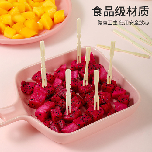 Bamboo fruit fork disposable children's heart-shaped bamboo fork KTV bar club home snack fork manufacturer wholesale