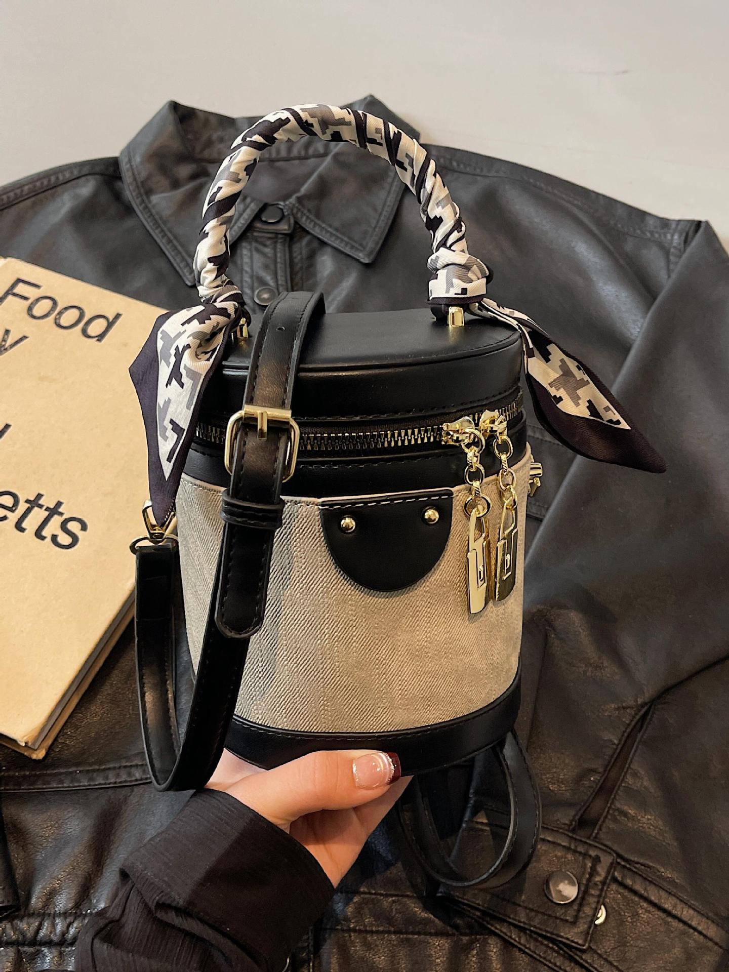 Nuevo bolso de cubo portátil de color súper fuego transfronterizo 2025 para mujer Nuevo bolso de hombro de mensajero de moda occidental para mujer