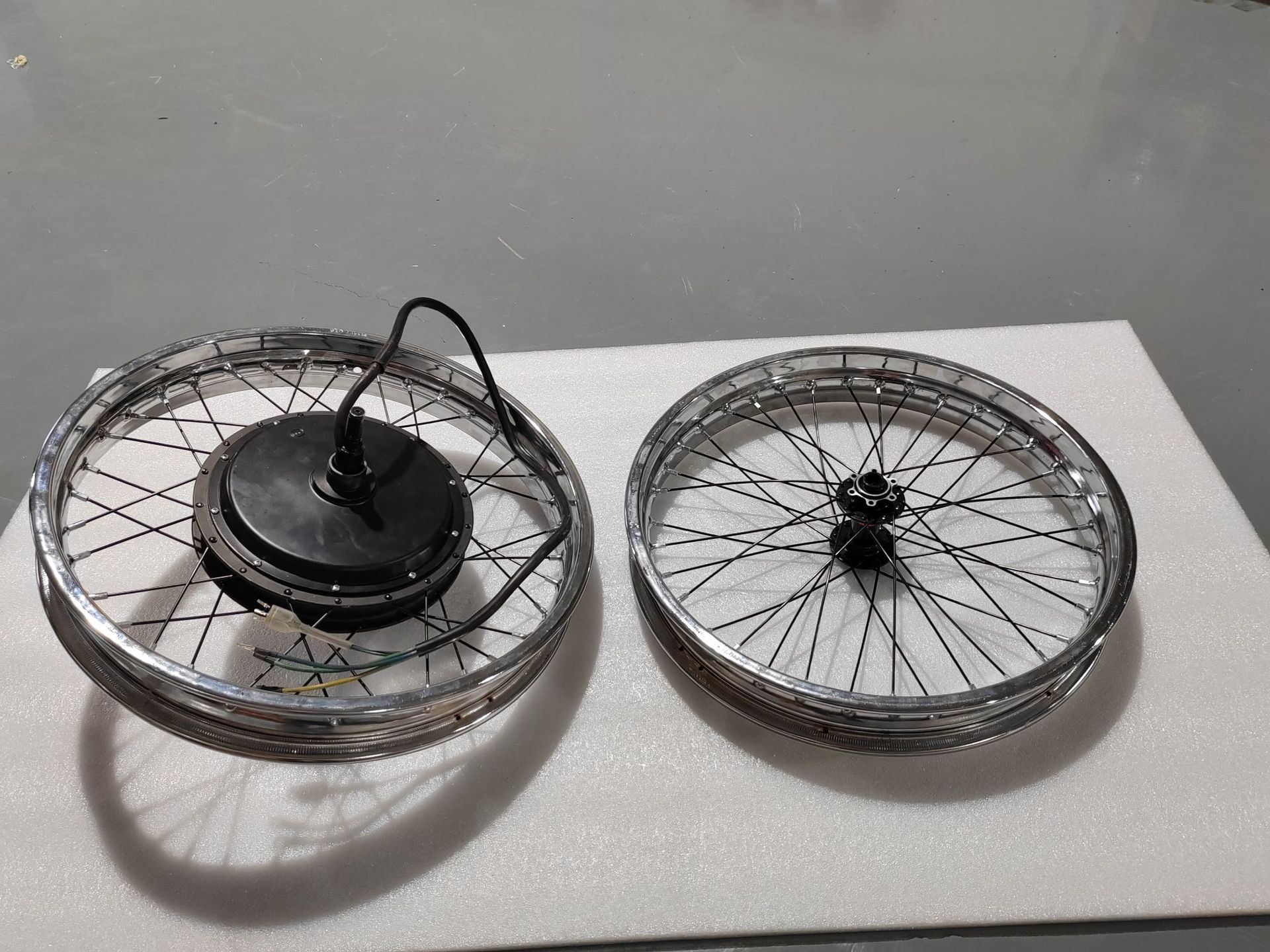 Motorcycle 21-inch front wheel off-road tire light bee dragon 19-inch front wheel set off-road electric vehicle high-power motor