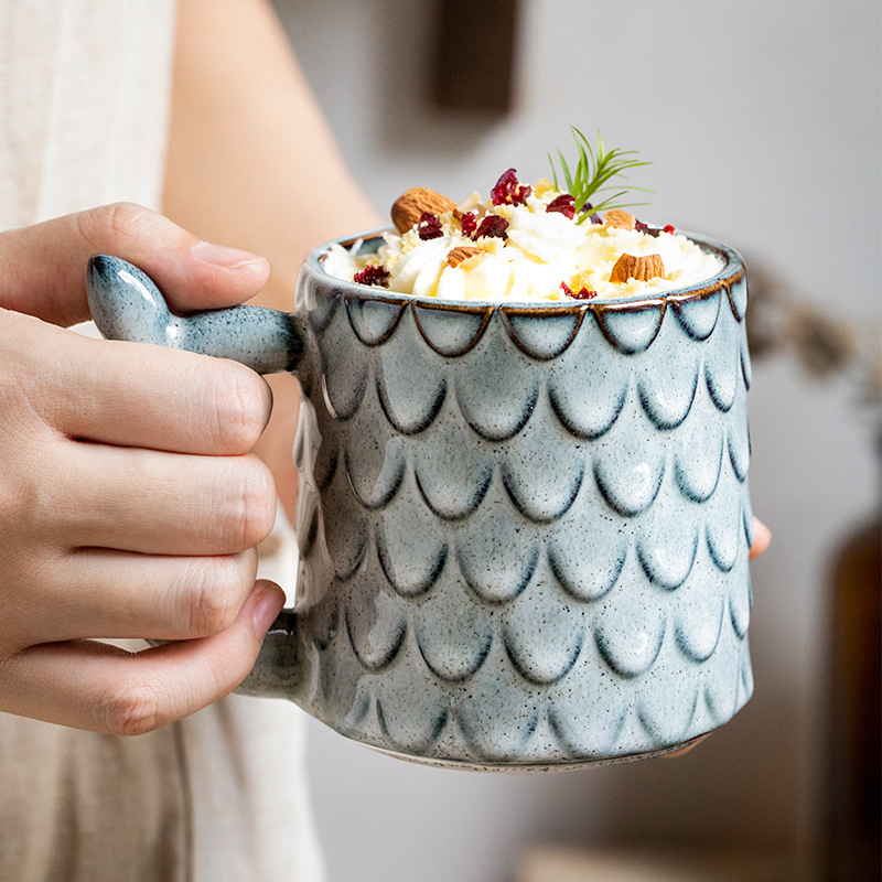 Nuevo diseño en relieve sirena Taza de cerámica personalizada taza vintage horno esmalte taza de café exportación transfronteriza