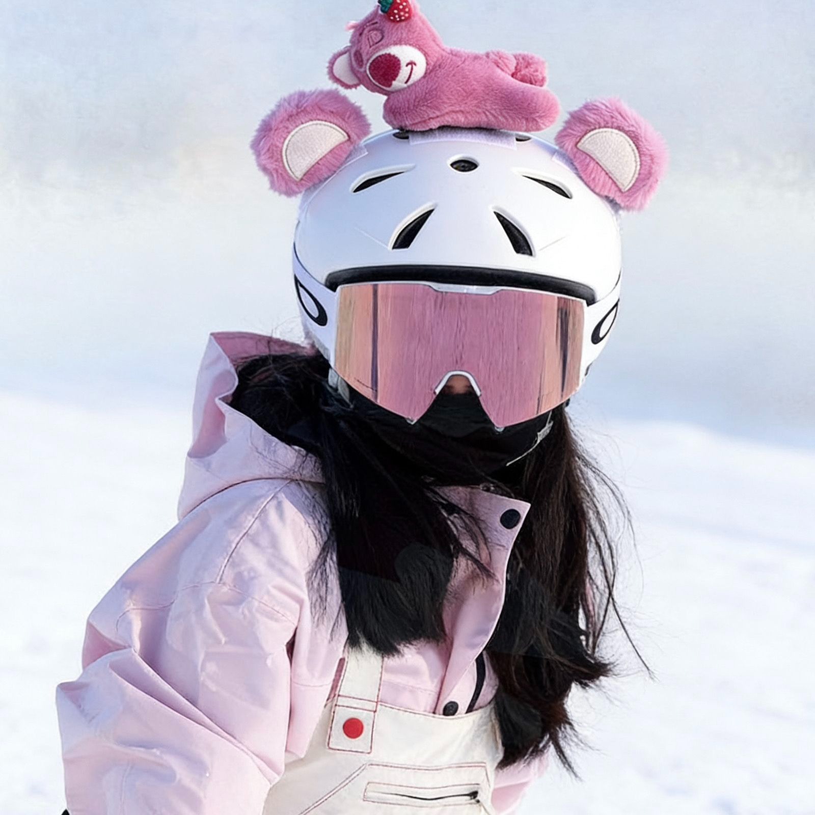 Super cute, sweet, unique, creative, high-looking white and pink bear ear ski helmet motorcycle helmet accessory