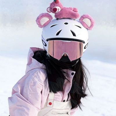 Motosiklet dəbilqələri creative, high-looking white and - no-helmet-strawberry-bear-ears-strawberry-bear-plush-toy