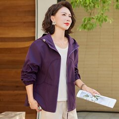 新品秋装冲锋衣夹克直播爆款2025新款连帽纯色气质百搭减龄外套