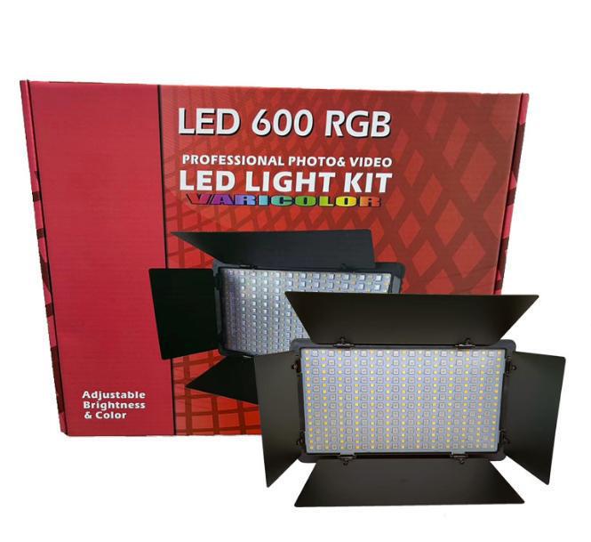 Pro led 800/600/led 660 RGB自慢の四葉バッフルランプを供給します。|undefined