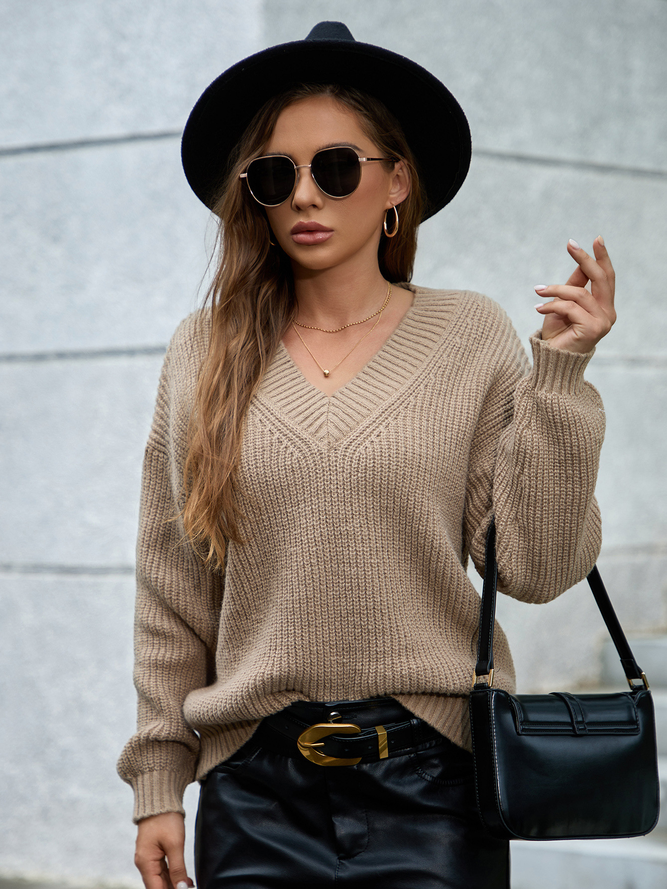 V-neck Sweater Women Pullover Breathable Ribbed Cuffs Relaxed Fit_voghion.com