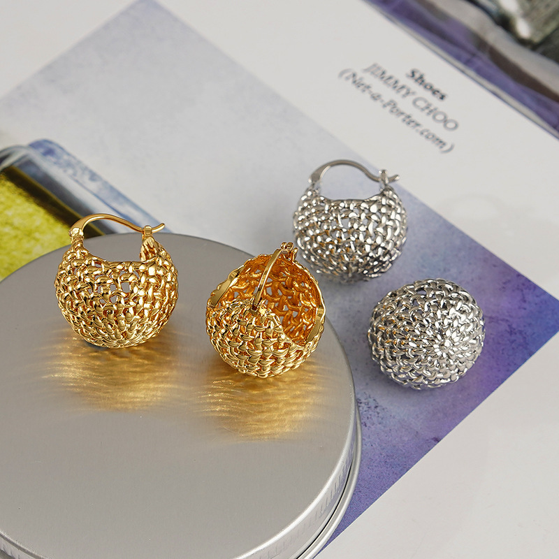 Solid Color Pattern Women'S Gender Plating, Hollow Out Design Fashion Solid Color Copper Earrings Plating Hollow Out Copper Earrings