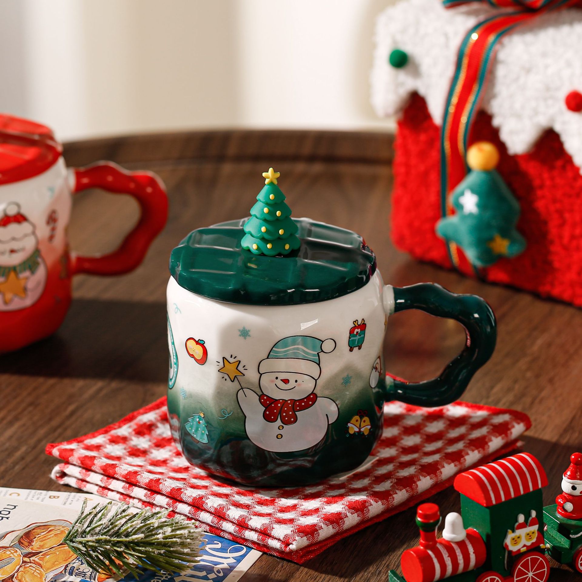 Taza de cerámica navideña transfronteriza Taza de café con tema navideño Taza de elemento navideño verde rojo Comercio electrónico transfronterizo al por mayor