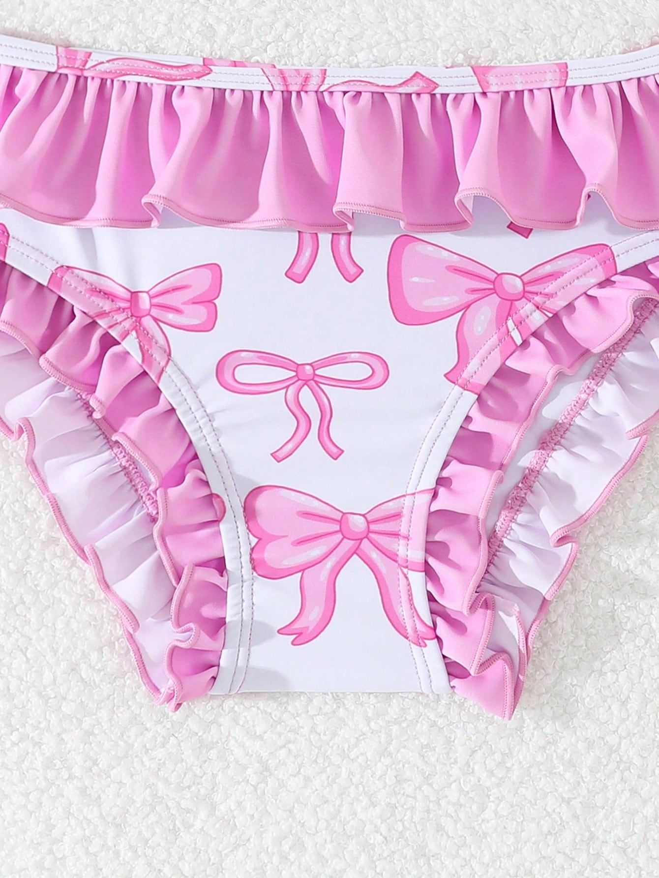 Bikini de dos piezas con flores para niña moda de baño_voghion.com