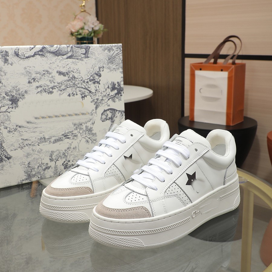 2025 botones de lona bordados de fondo grueso de verano nuevos zapatos casuales altos y versátiles zapatos deportivos para mujeres diarios