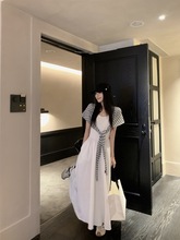 chic背心连衣裙女2025夏季新款韩系气质收腰显瘦白色A字大摆长裙
