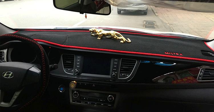 Specially Designed for Volkswagen Car Dashboards, Sun Protection and Light-Blocking Mat, Workbench Sunshade Mat, Interior Decoration, Heat Insulation and Dustproof