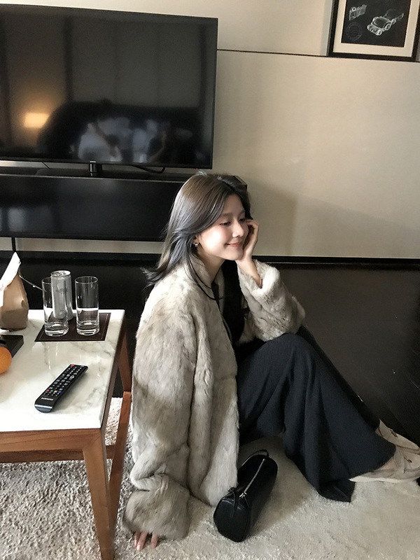 2025新款韩版兔毛百搭气质中古风外套皮草大衣中长款秋冬装短款|undefined