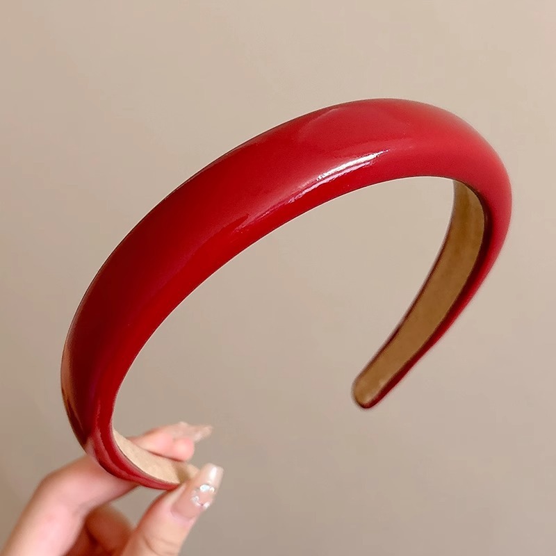 Año Nuevo para mujeres cráneo alto otoño invierno terciopelo de alta sensación cara pequeña agujero de cabello simple cabeza antideslizante universal