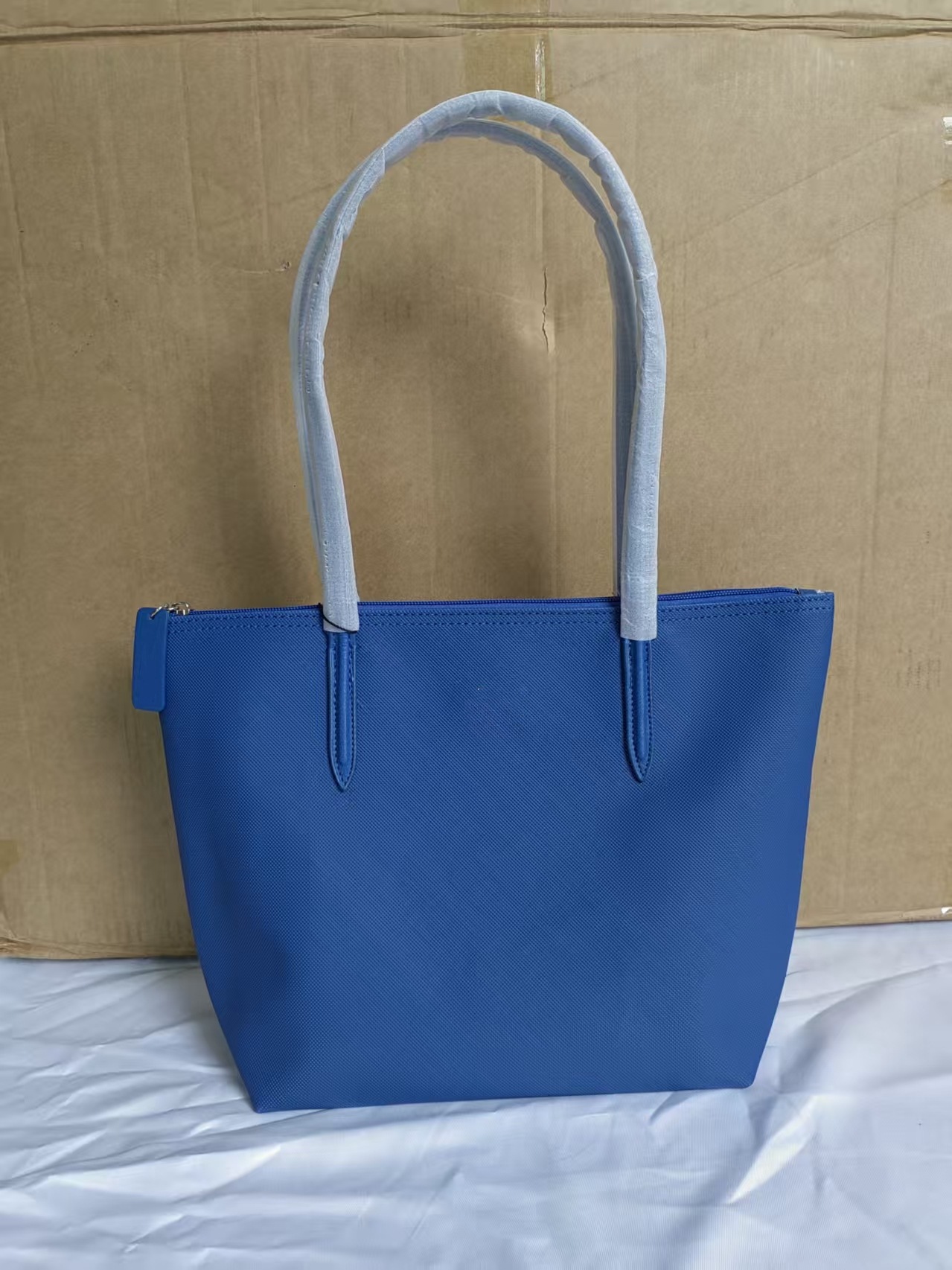 Medium sky blue