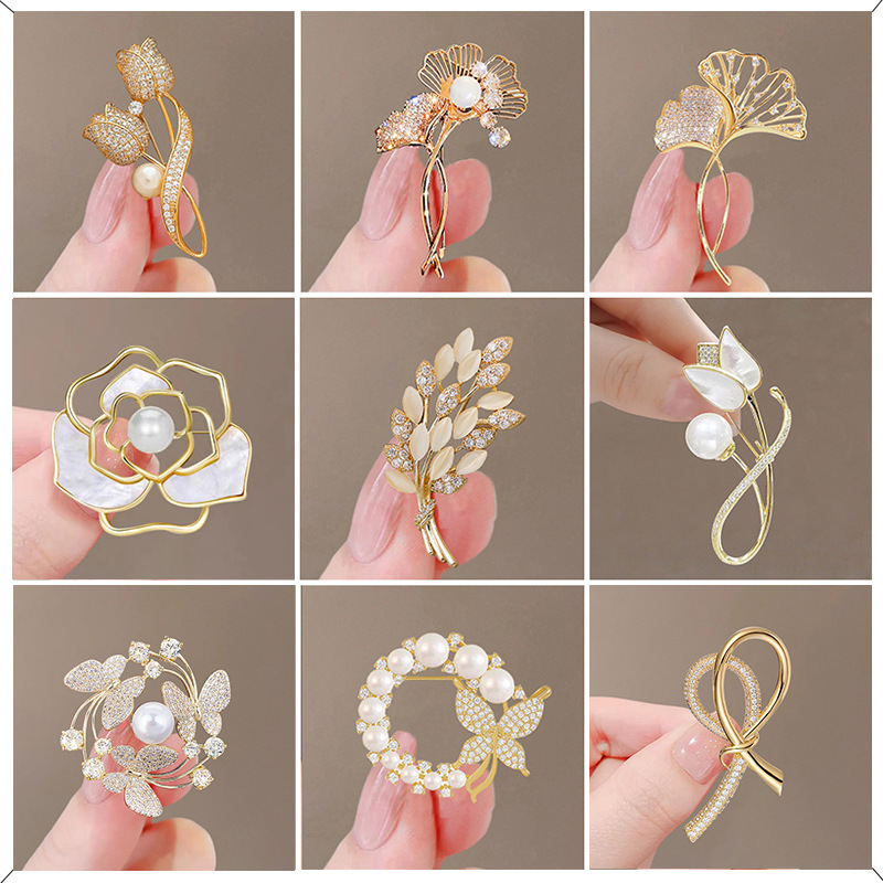 Butterfly Brooch for Women, High-End, Light Luxury, Niche Wholesale Brooch, Elegant, Fixed to Clothes, Suit, Pearl Corsage Accessory