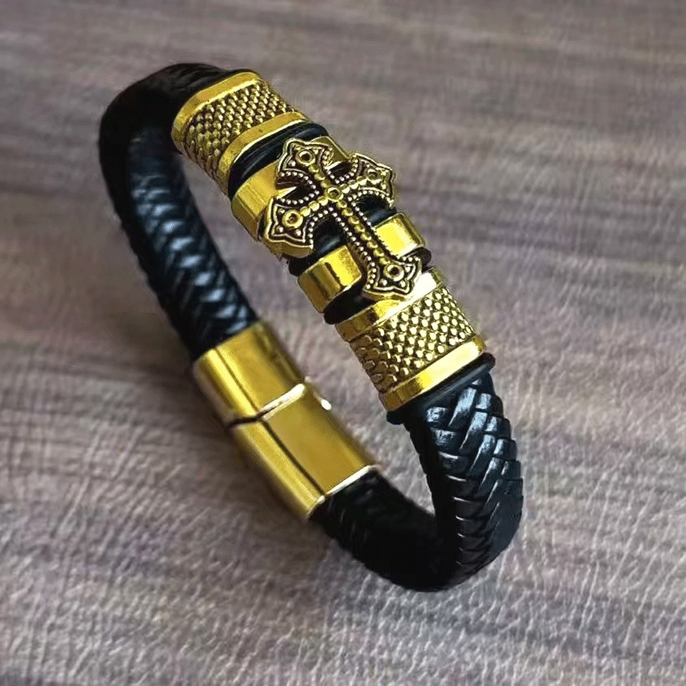Bracciale da uomo in pelle intrecciata, impermeabile e ipoallergenico, comodo da indossare tutti i giorni. Stile classico e robusto, simbolo di coraggio e gusto. Un caldo e significativo_voghion.com
