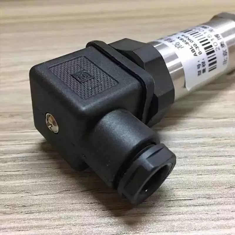 Note: The content contains many technical terms and model numbers. I should output cleaned translations ensuring not adding new terms like brand names. Provide translations for each item while preserving structure.