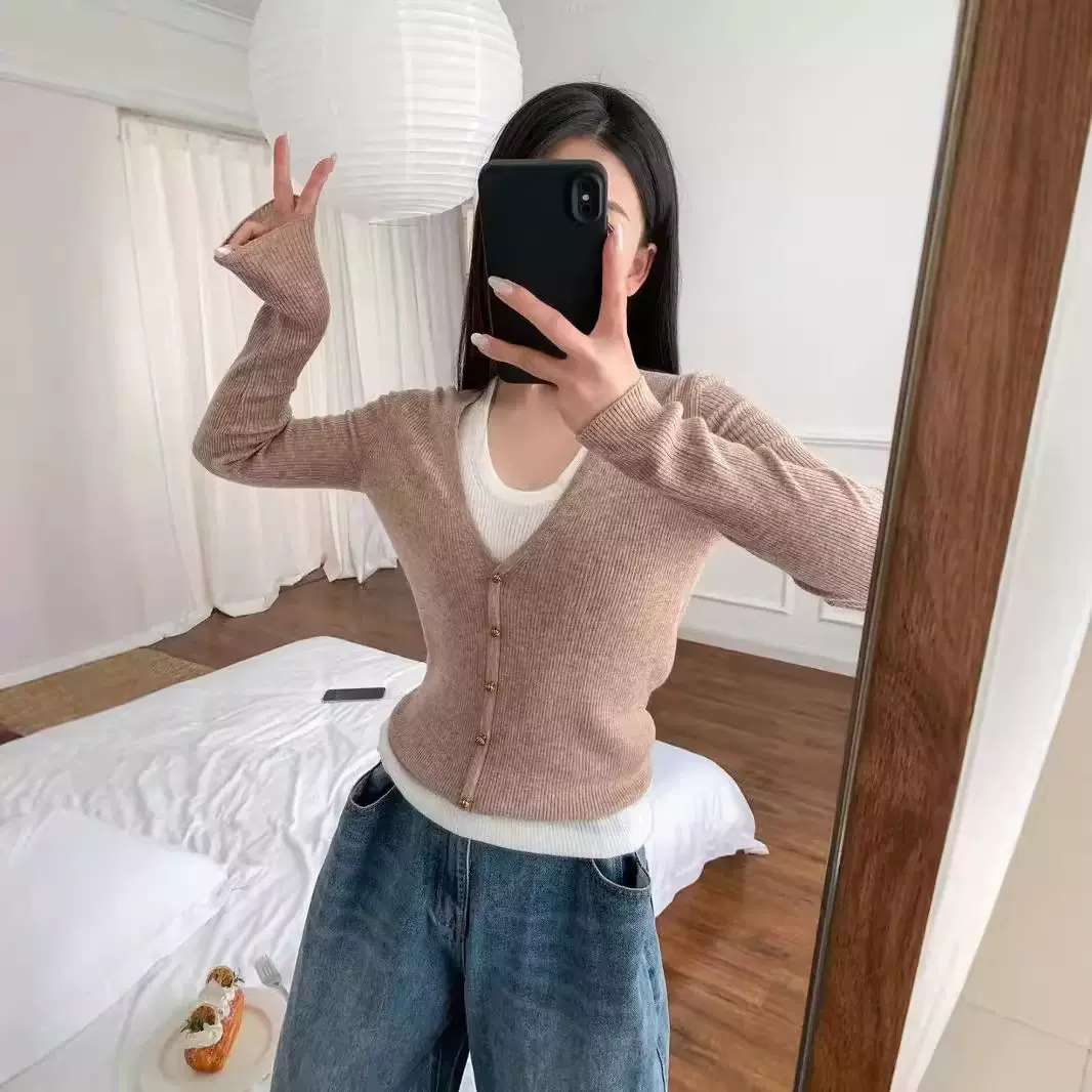 ES圆领假两件针织衫24年秋新品女羊毛山羊绒打底抽条修身套头开衫