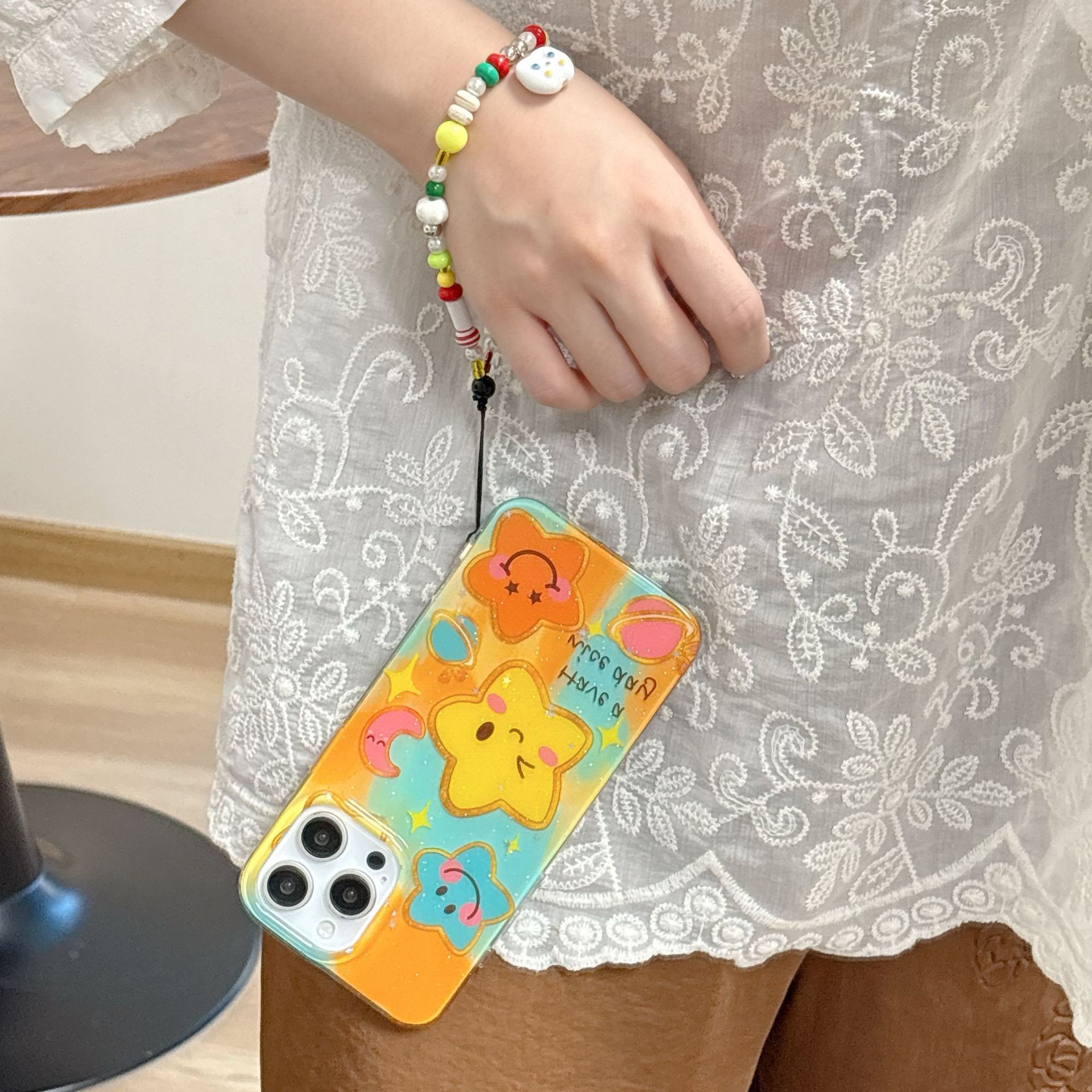 Personalidad Rainbow Star Graffiti Adecuado para Apple 16ProMax Funda para teléfono móvil 15Pro Pareja 14/13 Cadena 15Pm