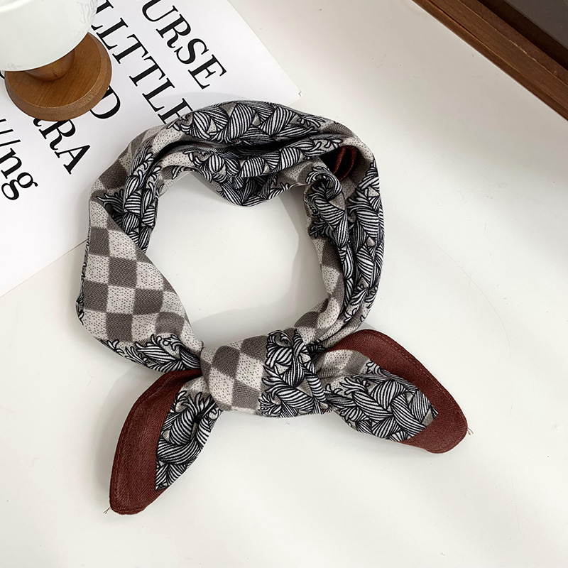 Buñuelo de seda cuadrado de alta sensación 2025 nuevo buñuelo de seda de impresión de algodón universal buñuelo de pelo de cuello buñuelo buñuelo