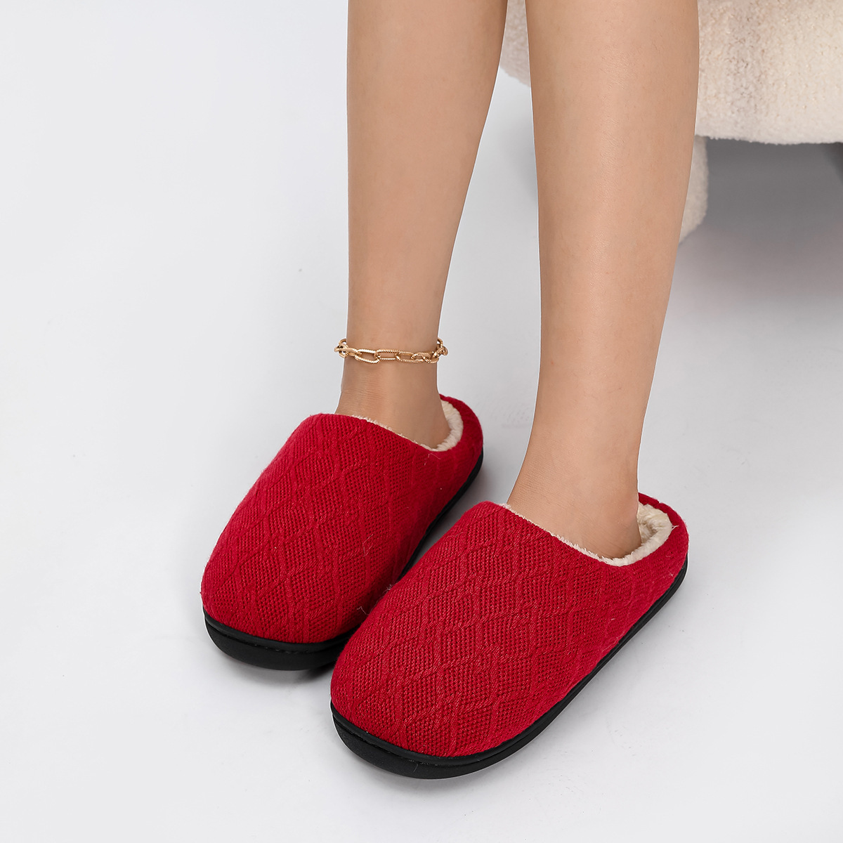 New woolly slippers with warm couples cotton slippers non-slip plus wool thickening cotton drag soft bottom in autumn and winter_voghion.com