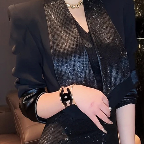 French-style fashionable heavy industry stud slim fit long-sleeved coat for women 2025 spring new weight loss design sense top open jacket