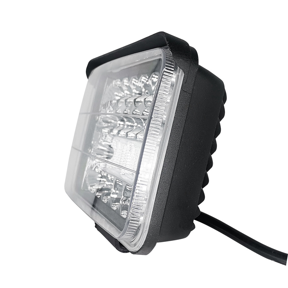 Camión de luz LED Spotlight Super brillante luz de marcha atrás coche modificación faro fuerte luz antiniebla 24V
