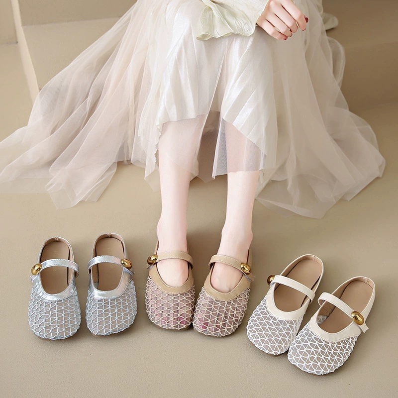 Женские летние сандалии 2025 года, модные, дышащие, с сетчатым верхом, полусандалии с закрытым носком, на толстом каблуке без каблука, с перфорацией.