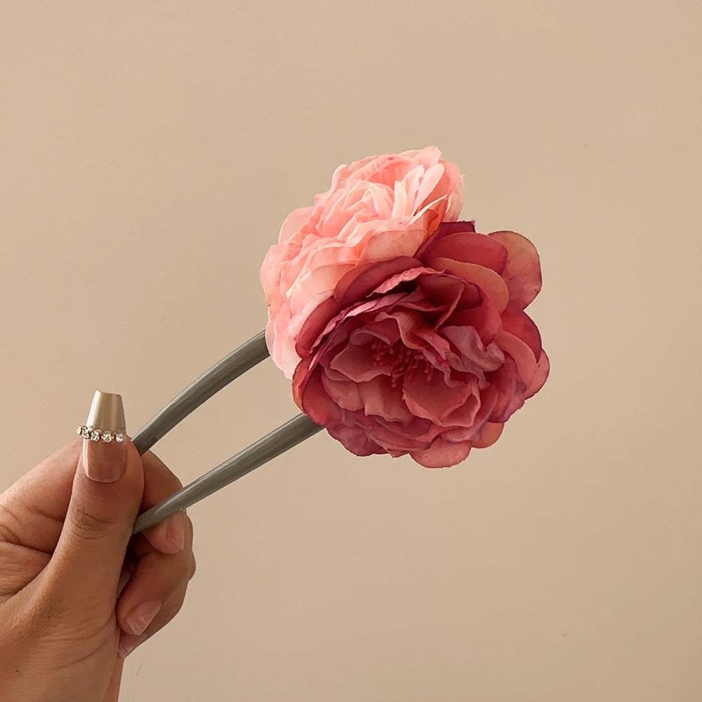 Gouache + polvo de rosa rosa seca
