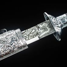 龙泉市刀剑手工锻打高锰钢牛尾战刀龙虎宝刀防身冷兵器宝剑未开刃