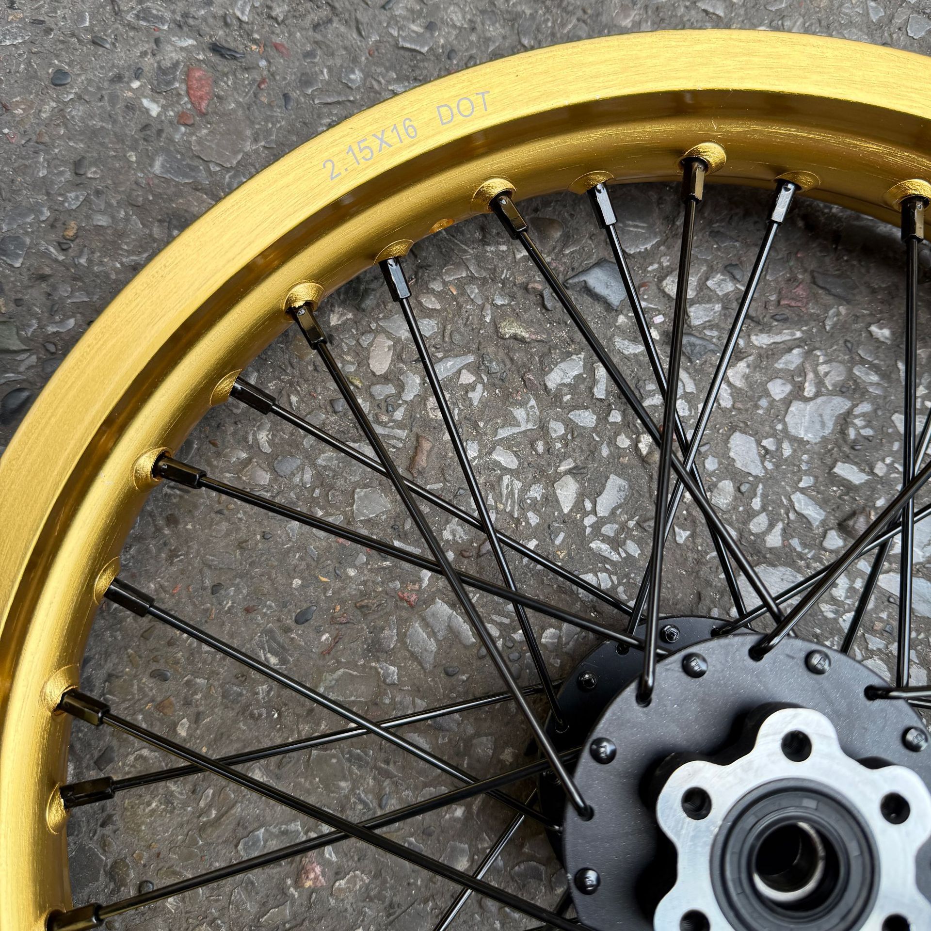 Suitable for the modified QiuLong Light Bee X with 2.15-16 aluminum alloy rims, 79bike small wheel rear hub assembly