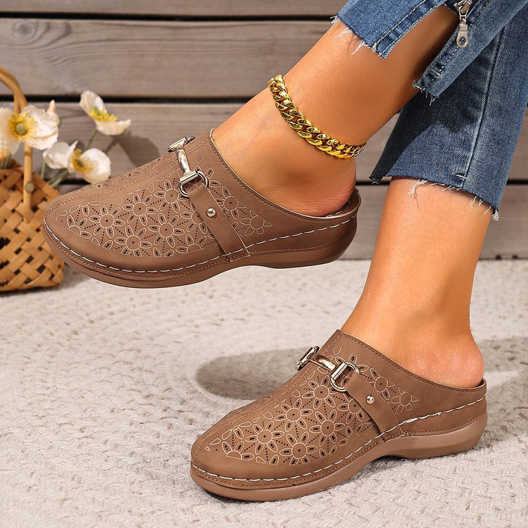 Let You Wear a Pair of Fashionable and Comfortable Sandals in the Sunshine and Show Off Your Beauty.
