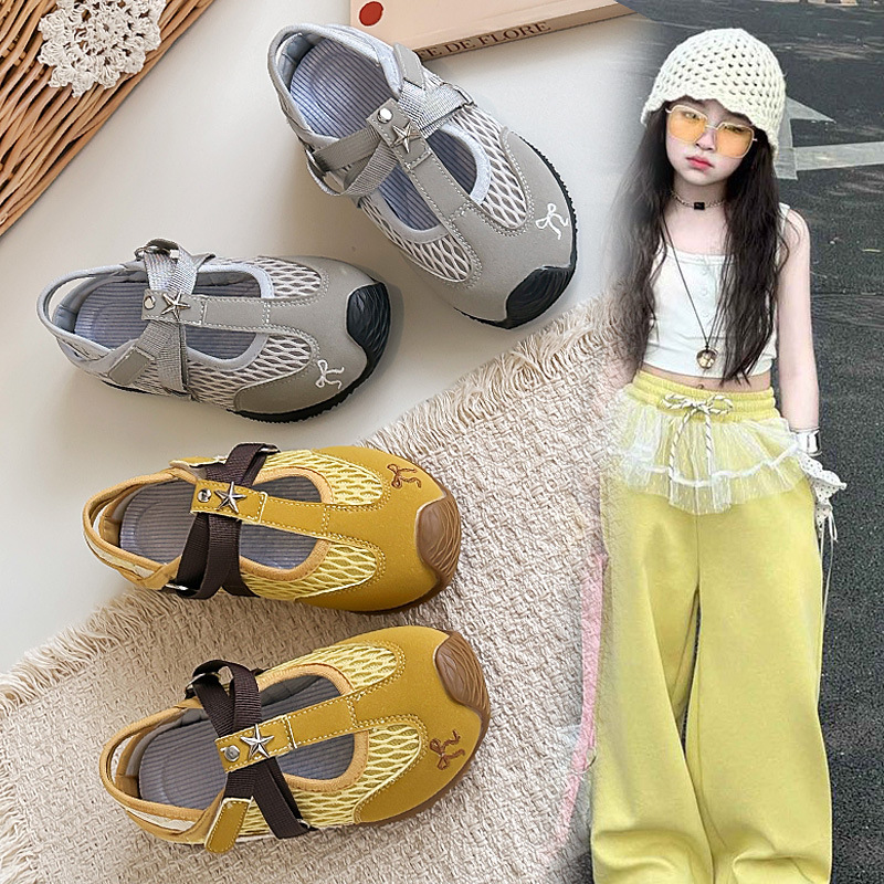 Zapatos de moda para niñas versátiles 2026 verano nuevos zapatos de moda para niños respirables sandalias casuales planas