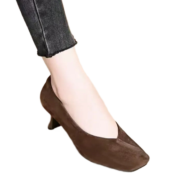 zapatos de tacones negros para mujeres 2026 nuevo trabajo profesional de primavera y verano poco profundo zapatos de viaje de punta de tacones delgados