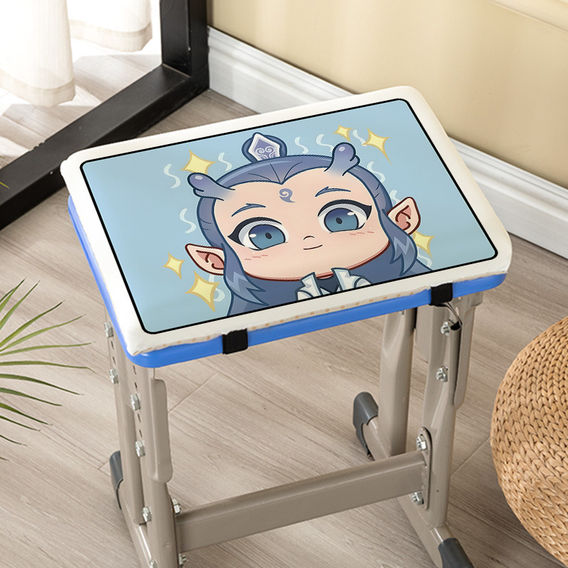 小学生の座布団教室専用の椅子マットは長く座っています。|undefined
