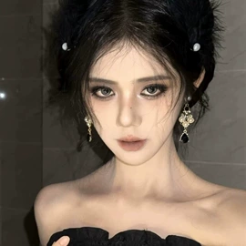 耳环;耳钉;项链