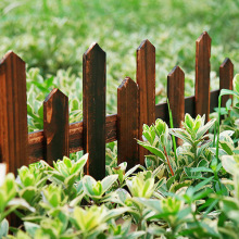 防腐炭化木栅栏户外园艺木桩围栏花园木篱笆园林圆木连桩木柱篱笆