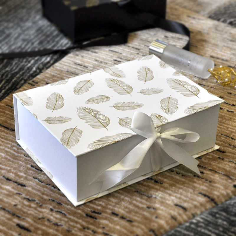 颜色分类图_白色羽毛 空盒.jpg