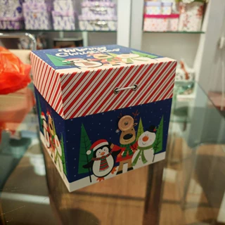 圣诞节礼盒方形纸盒礼品盒伴手礼可定制天地盖翻盖盒幼儿园伴手礼