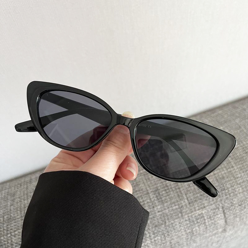 Ins Style Streetwear Solid Color Ac Cat Eye Full Frame Women's Sunglasses display picture 4
