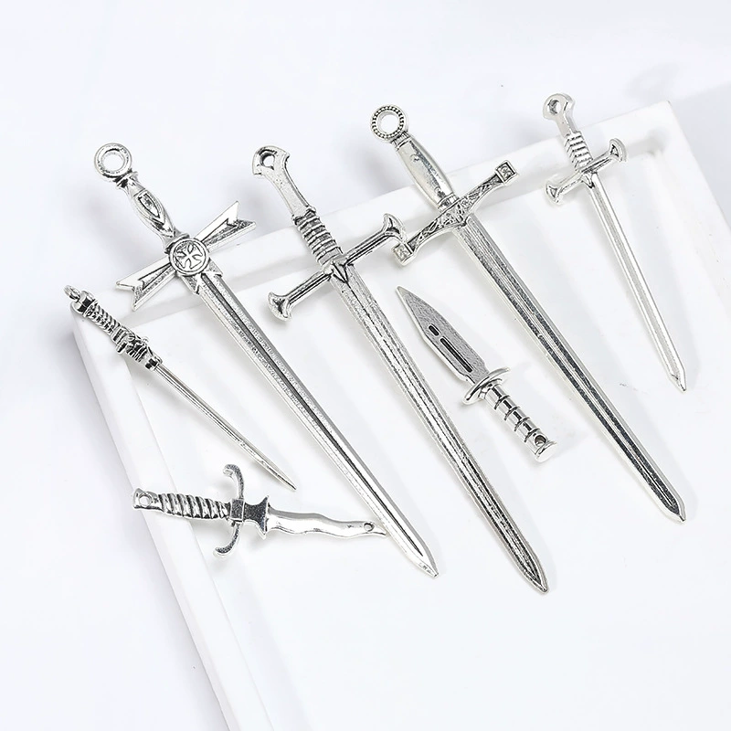 Оптовая продажа DIY винтажный сплав ювелирные аксессуары оружие нож подвеска ожерелье ремесленное производство
