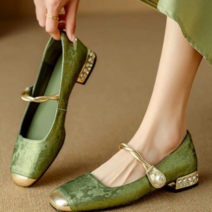 Guofeng New Chinese-style Mary Jane Shoes 2025 Spring and Summer New Retro All-match French Shallow Mouth Shoes Lightweight Dopamine