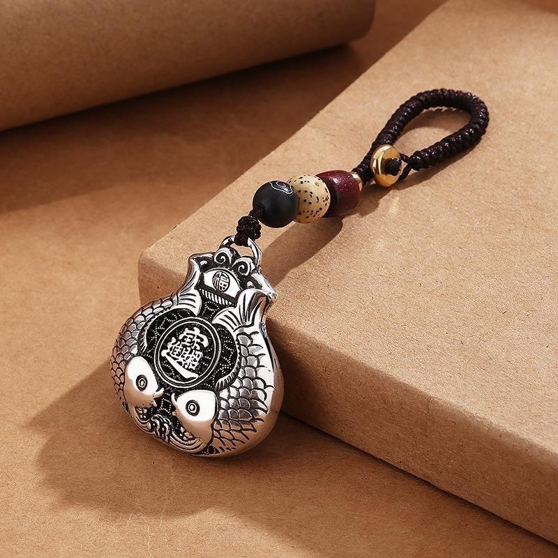 Vintage Pisces Koi Fish Lucky Bag Hollow Keychain for Men and Women, Trendy Creative Personalized Gift Pendant